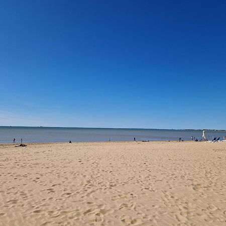 Bel Appartement T2 Avec Balcon, Wifi Et Parking Pres De La Plage - Fr-1-706-2 Châtelaillon-Plage Buitenkant foto
